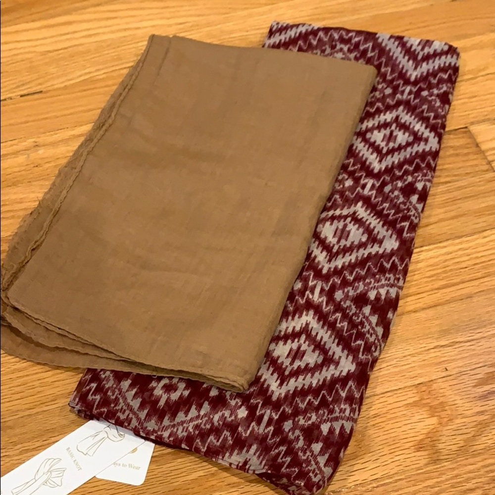 Set of scarfs